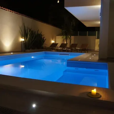 Apartment Apartment Beach Front With Pool *