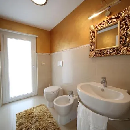 Apartment Beach Front With Pool * Montesilvano
