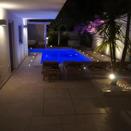 Apartment Apartment Beach Front With Pool Montesilvano