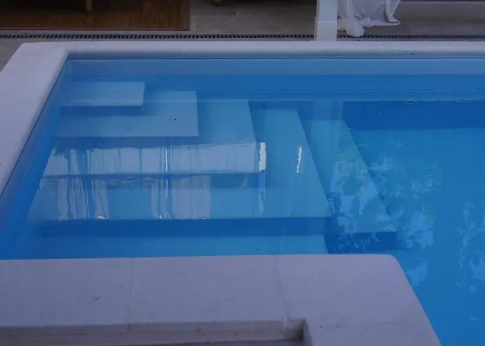 Front With Pool Apartament *