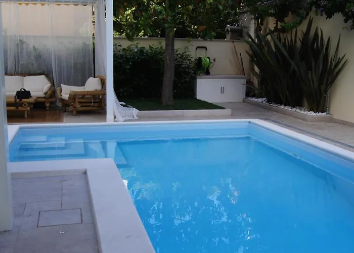 Front With Pool * Montesilvano Marina